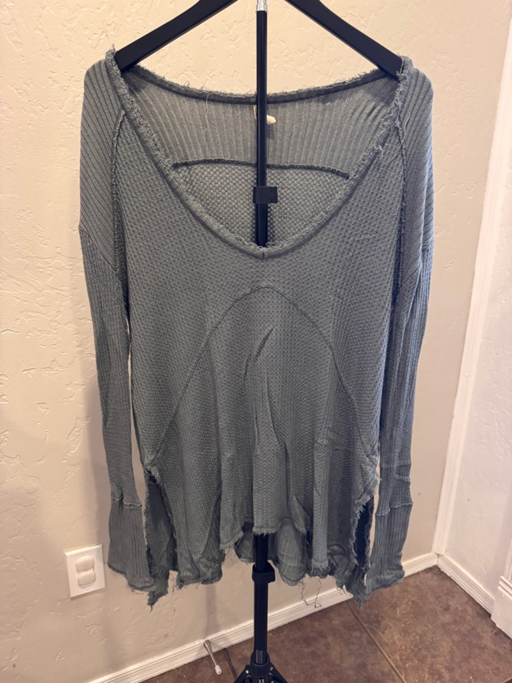Free People Oversized Raw-Edge Waffle Knit Long Sleeve Top - Sage Green